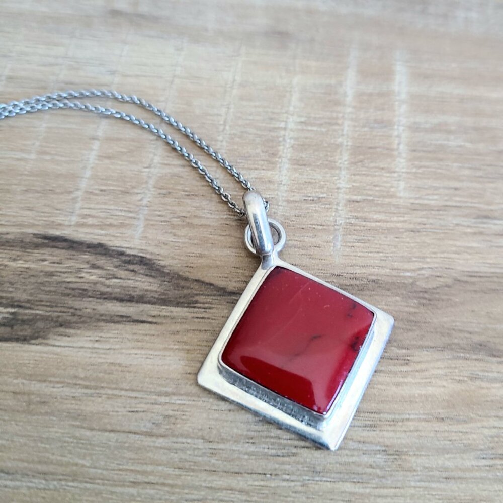 Sterling silver pendant on chain with red stone. - Picture 3 of 5